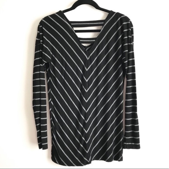 Loved By Heidi Klum V-neck Black Silver Striped Long Sleeve Maternity Top Small - Picture 2 of 5